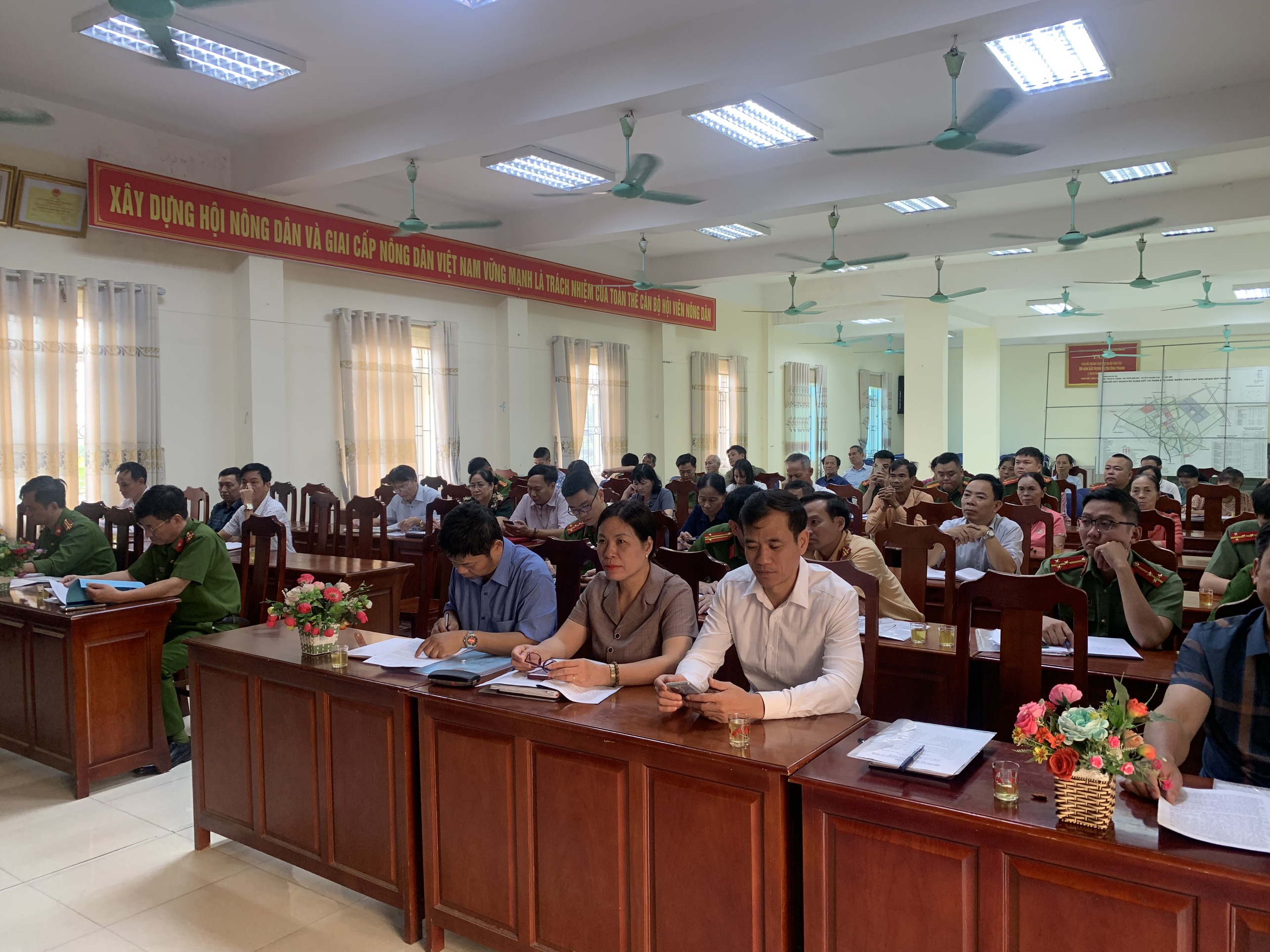 Hội nghị Công an lắng nghe ý kiến nhân dân đánh giá tình hình ANTT và góp ý về trách nhiệm của cán bộ cảnh sát khu vực trong công tác đảm bảo ANTT trên địa bàn thị trấn Kim Bài năm 2023